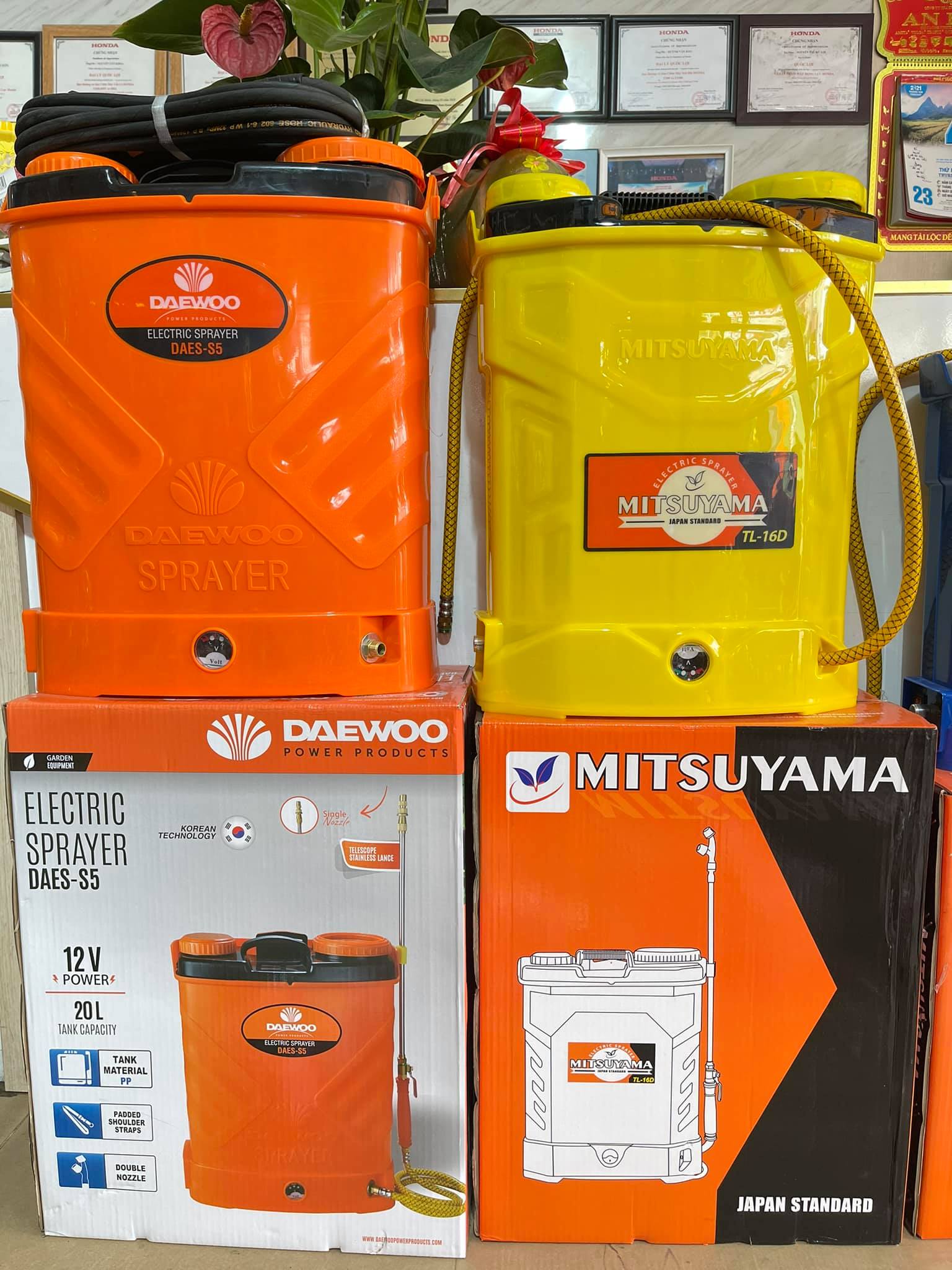 Bình Phun Xịt Điện 16L Mitsuyama TL-16D