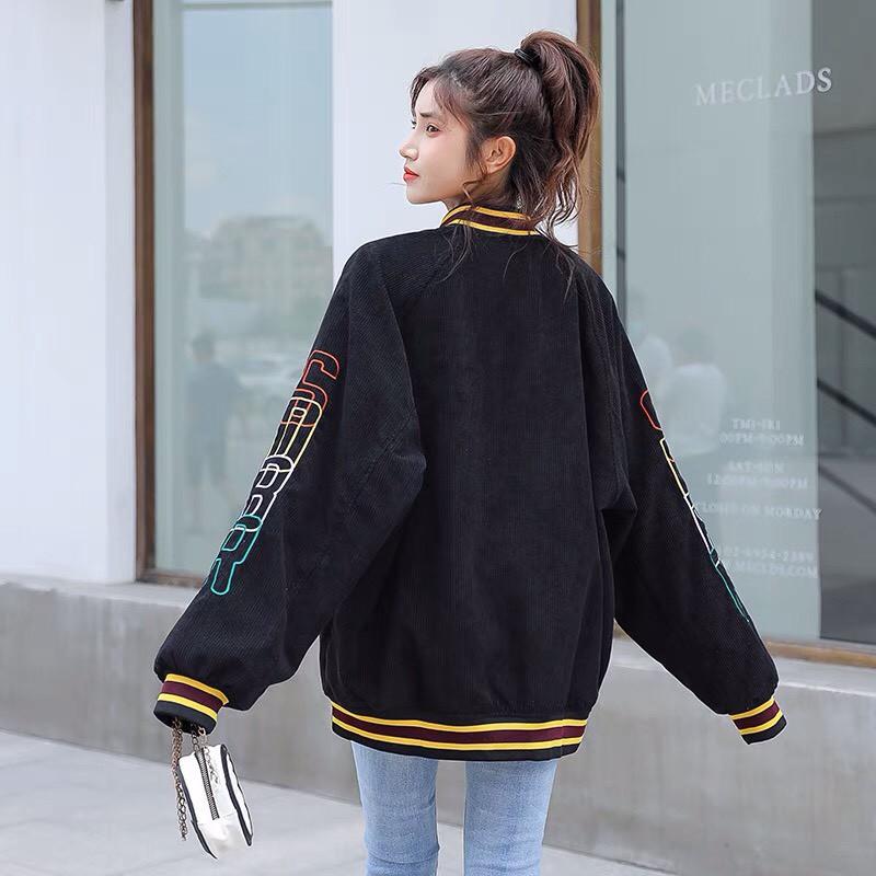 Áo Khoác Bomber Kaki Nhung Gân Thêu Họa Tiết Form UNISEX rộng Nam Nữ phối màu siêu cute Ulzzang. áo khoác bóng chày nhung phối viền phong cách hàn quốc trẻ trung