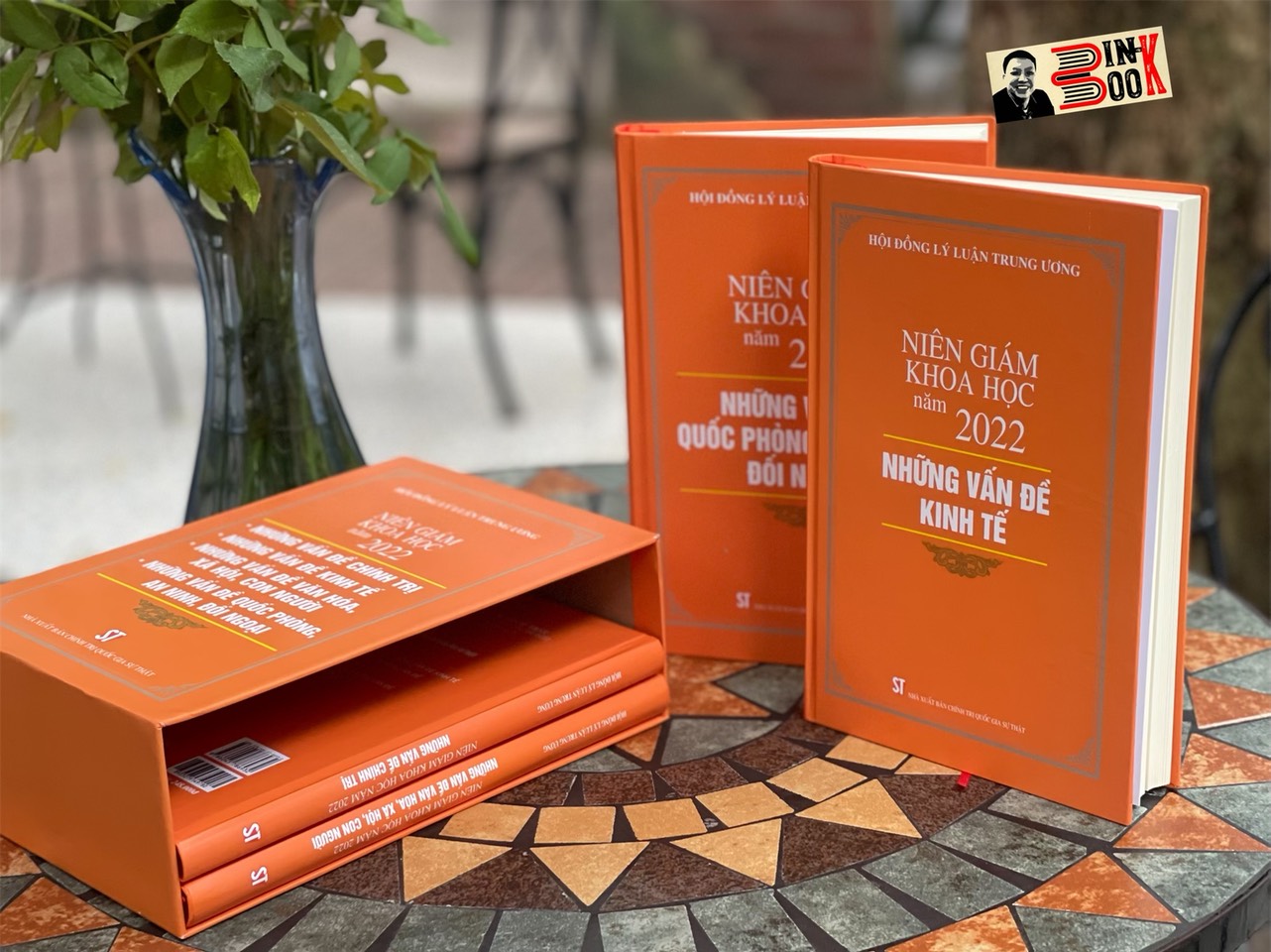 NIÊN GIÁM KHOA HỌC NĂM 2022:Tập I - Những vấn đề về chính trị; Tập II...