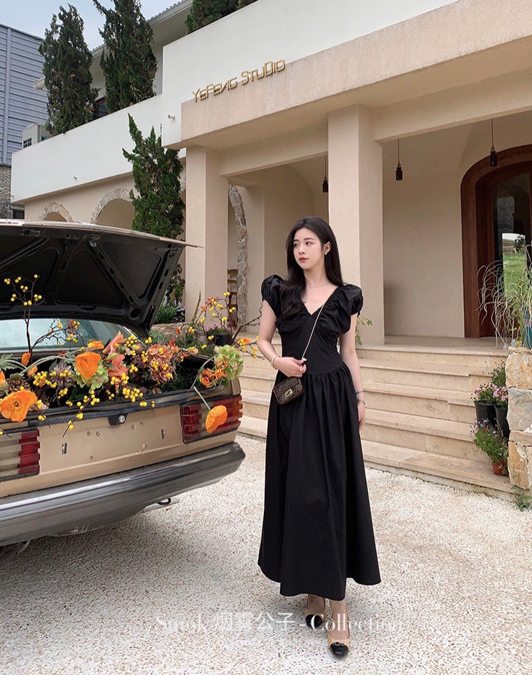 Đầm cổ v nhún vai dáng dài ulzzang
