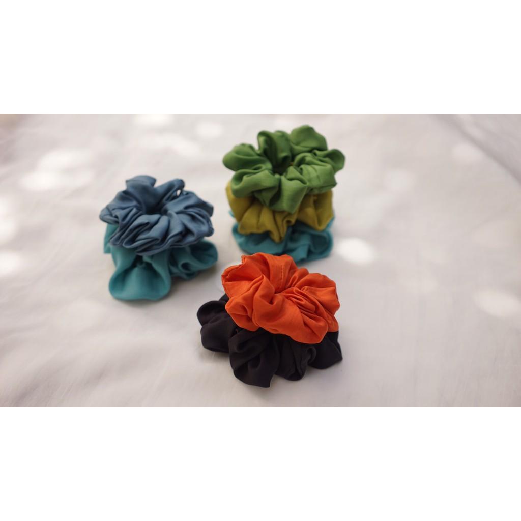 Combo 5 Dây Buộc Tóc Scrunchies Lụa Nhiều Màu, Không Gây Rụng Tóc, Mềm Mại Và Nhẹ