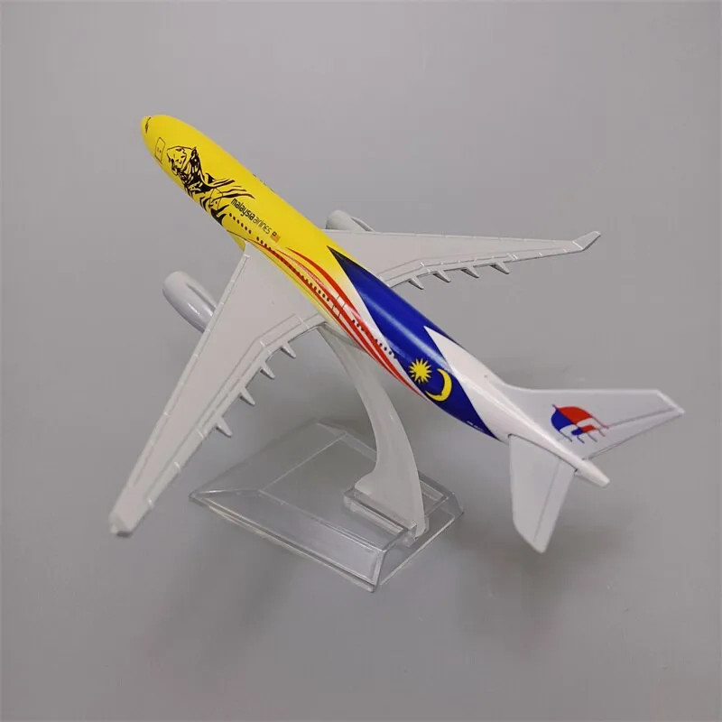 Mô hình máy bay tĩnh B737 Malaysia 16cm