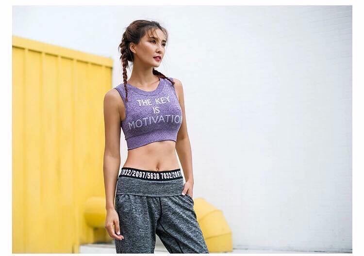 ÁO CROPTOP THỂ THAO NỮ MÁT