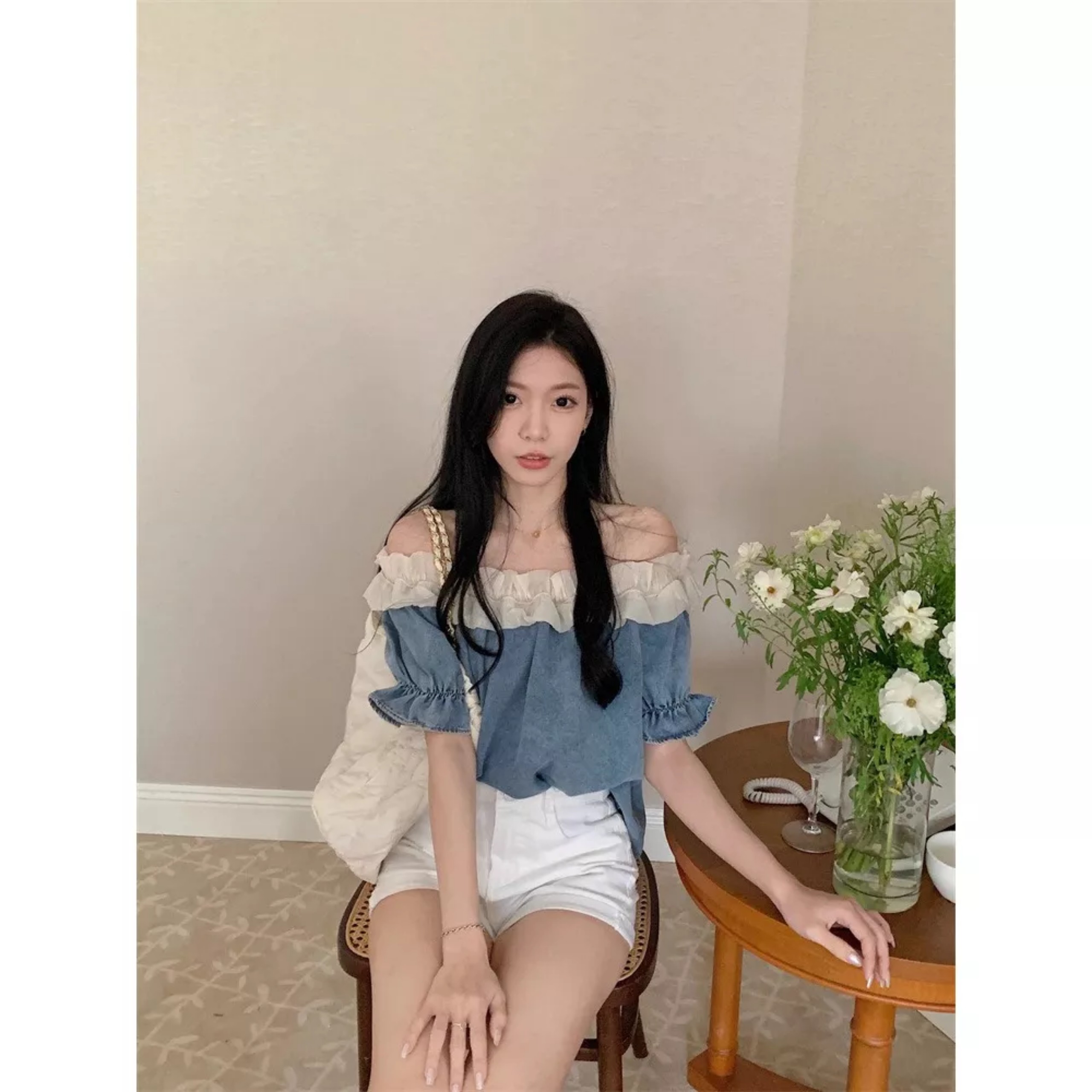 Áo Jeans Nữ Trễ Vai Cộc Tay Viền Bèo Tay Bo Dáng Rộng Siêu Hot