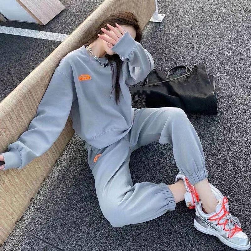 Bộ Thể Thao Nữ Bo Chun Gấu Thêu Logo Chất Nỉ Form Đẹp