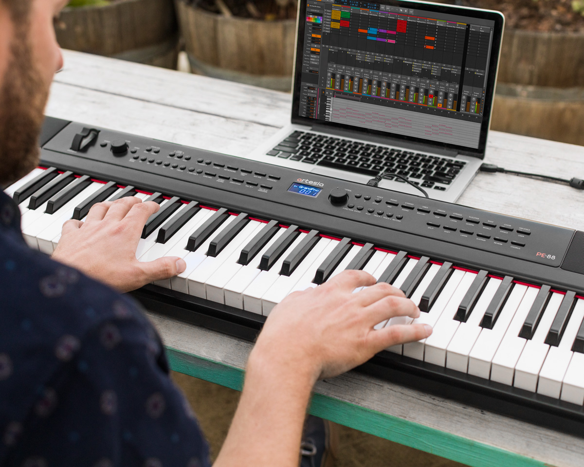 Đàn Piano điện/ Studio, Mobile Digital Piano - Artesia PE-88 - Best Digital Piano for Studio, Màu đen - Hàng chính hãng