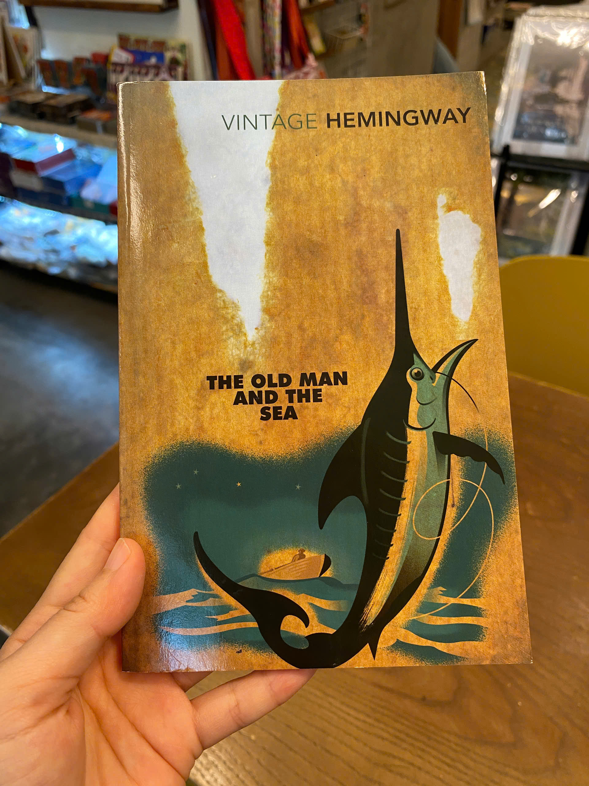 Sách - The Old Man and the Sea (Vintage Classics) by Ernest Hemingway | Classics English Fiction