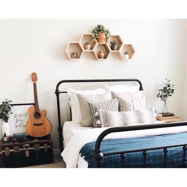 Kệ tổ ong đa năng có 3 size, Kệ lục giác decor phòng phong cách Hàn Quốc