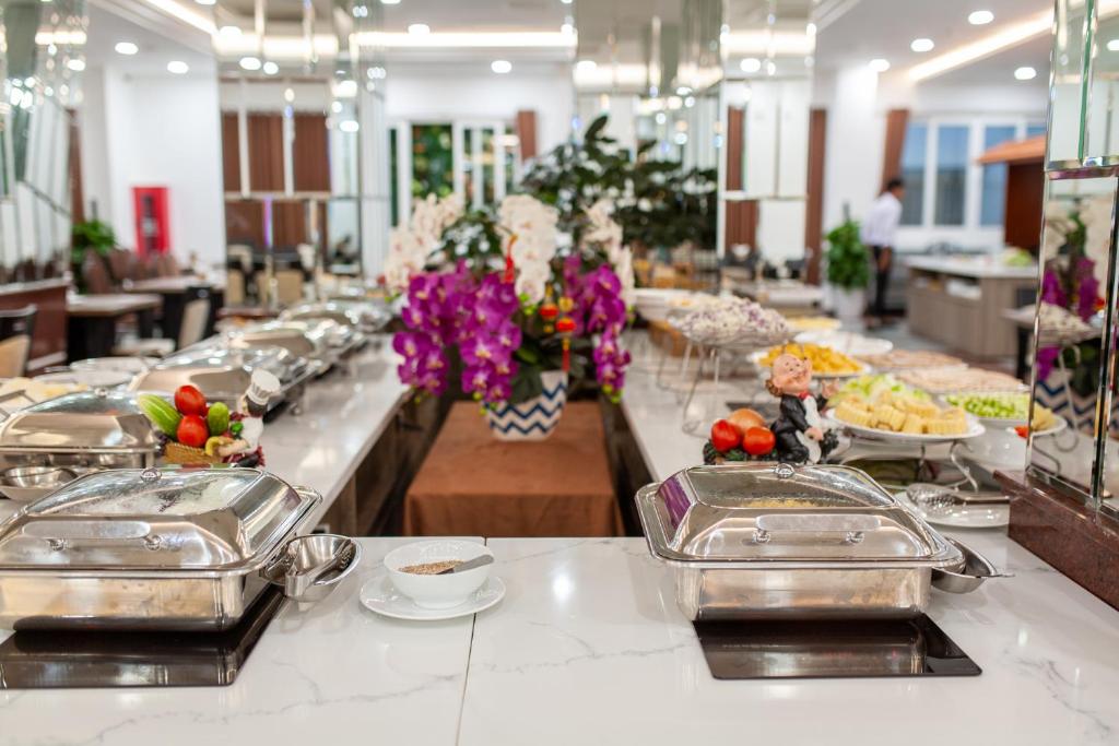 Combo 4N3D KS Rum Vang II Hotel Đà Lạt 3 Sao: VMB khứ hồi Hà Nội - Đà Lạt + Phòng Tiêu Chuẩn + Ăn sáng
