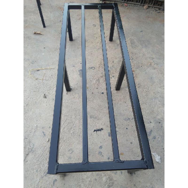 Set 2 kệ để đồ, kê chậu cảnh, hoa Rộng 25cm; Dài 70cm; Cao 20cm.hộp kẽm 20mmx20mm