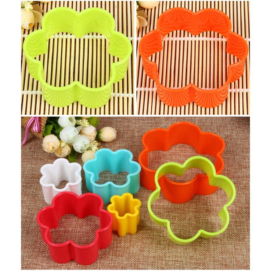 Bộ Cutter nhựa 6 chiếc nhiều màu