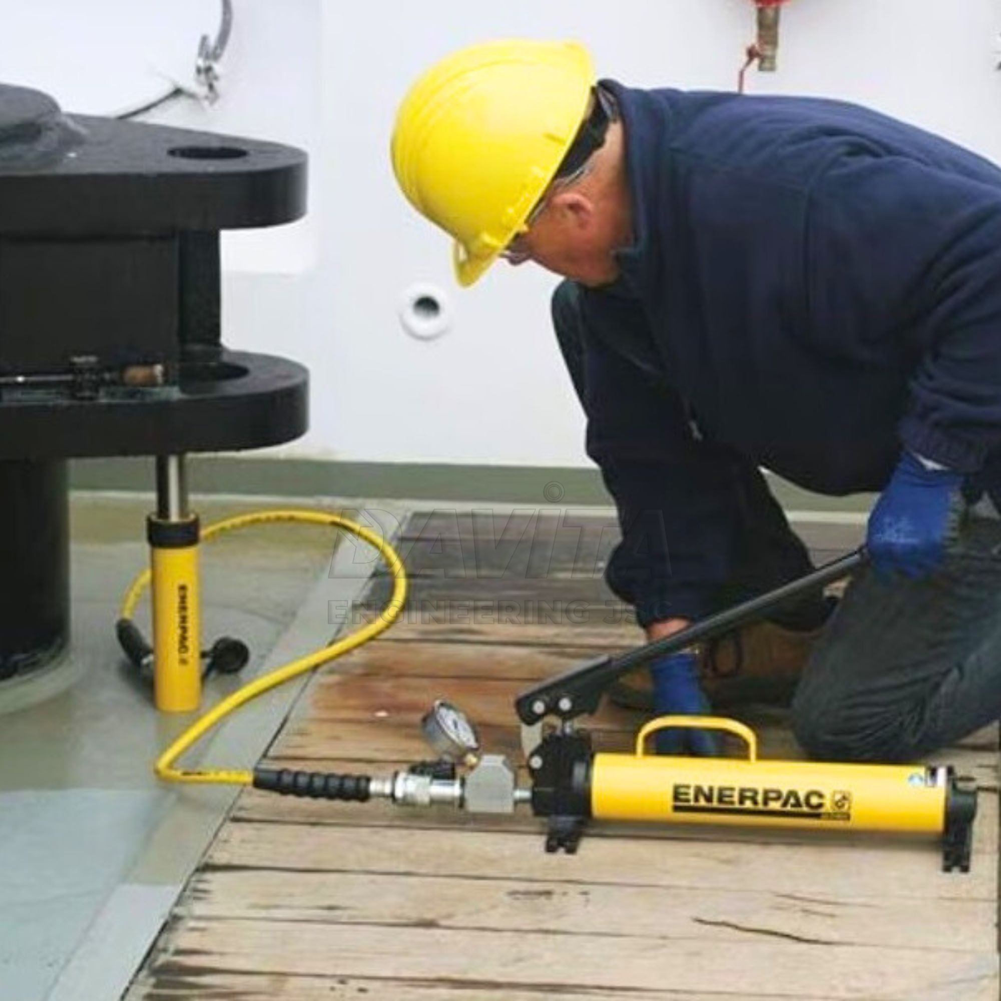 P392 Bơm tay thủy lực Enerpac tác động đơn, hai cấp tốc độ