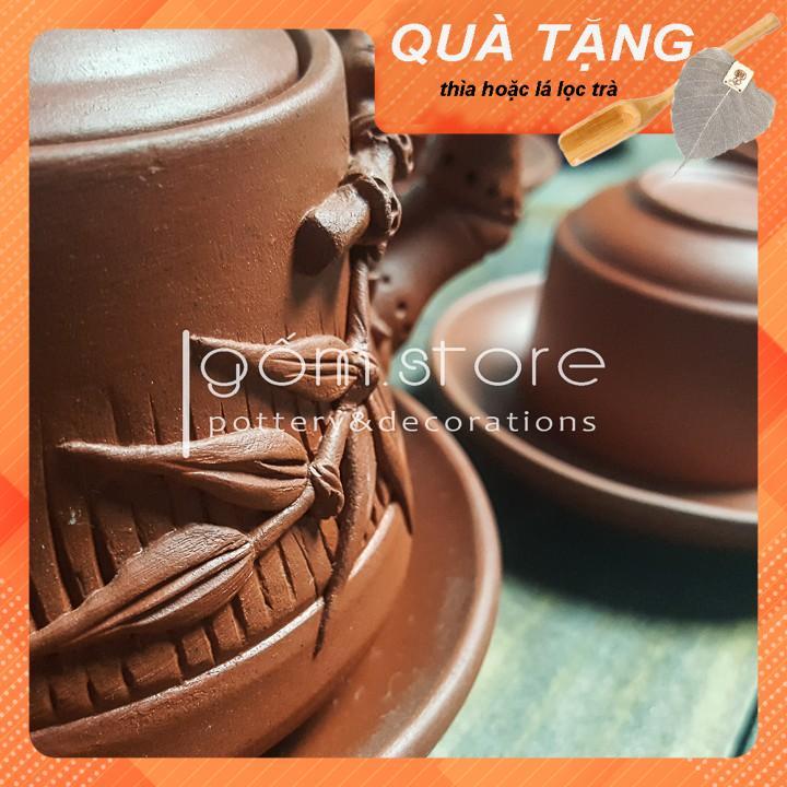 Ấm trà tử sa Bát Tràng đắp nổi dáng trúc đỏ