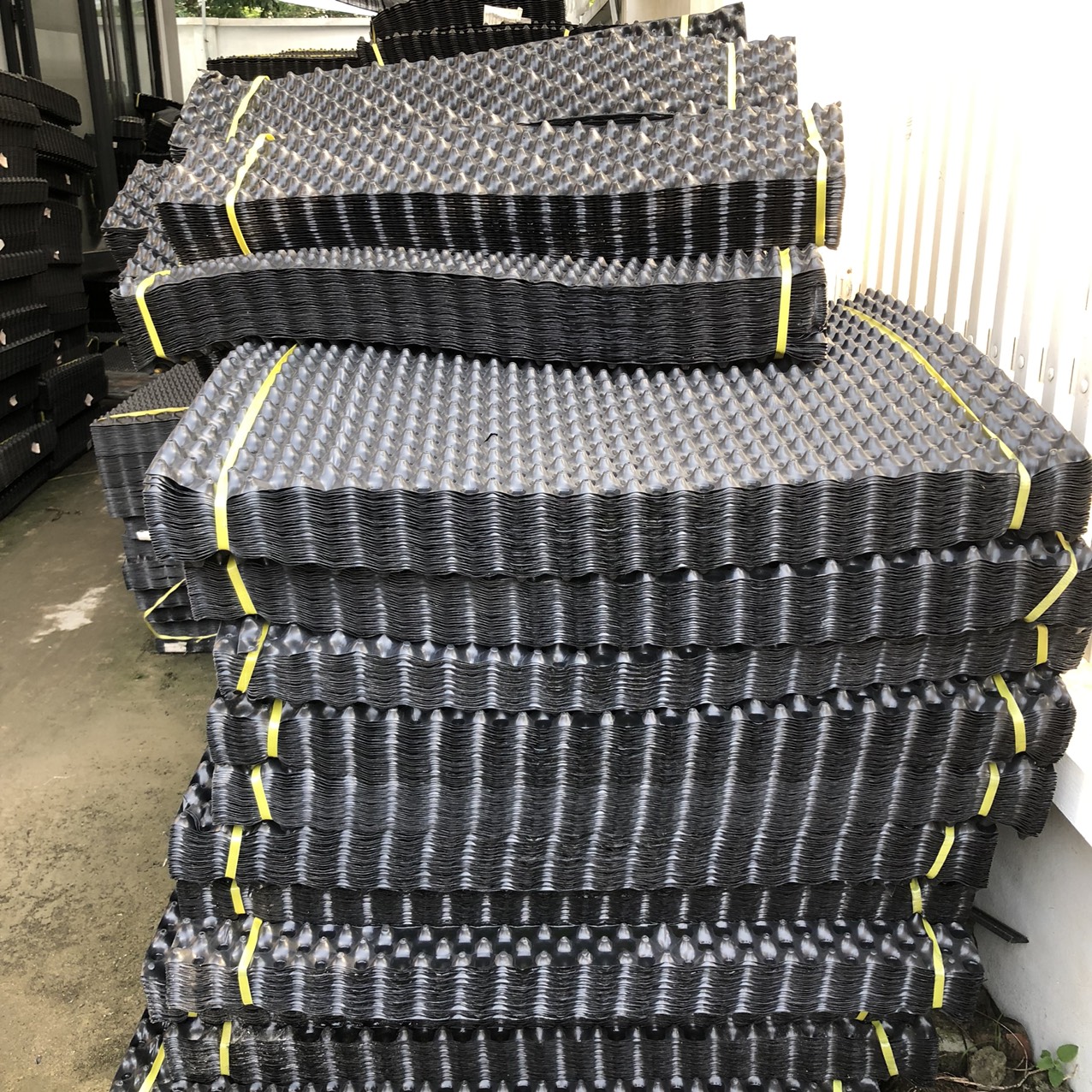 Bầu Ươm V6 dày 0.7mm - Phụ Kiện Bầu Ươm Cây Thông Minh, Đế Bầu Ươm, Ốc Vít - Dùng cho Hoa Cây cảnh, Rau màu, Cây ăn trái, Cây Công Trình