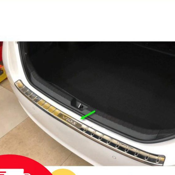 Bậc cốp dành cho Toyota Vios 2019 Inox- ốp chống trầy cốp ngoài