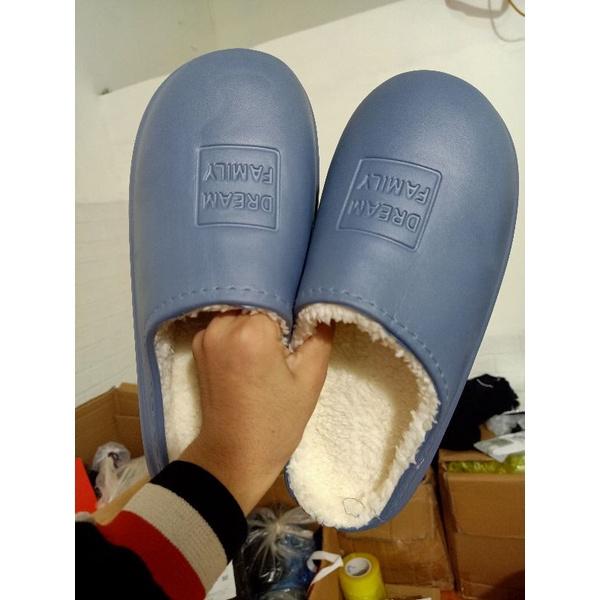 SỤC CHỐNG THẤM NƯỚC, LÓT LÔNG - NÂNG NIU BÀN CHÂN MÙA ĐÔNG