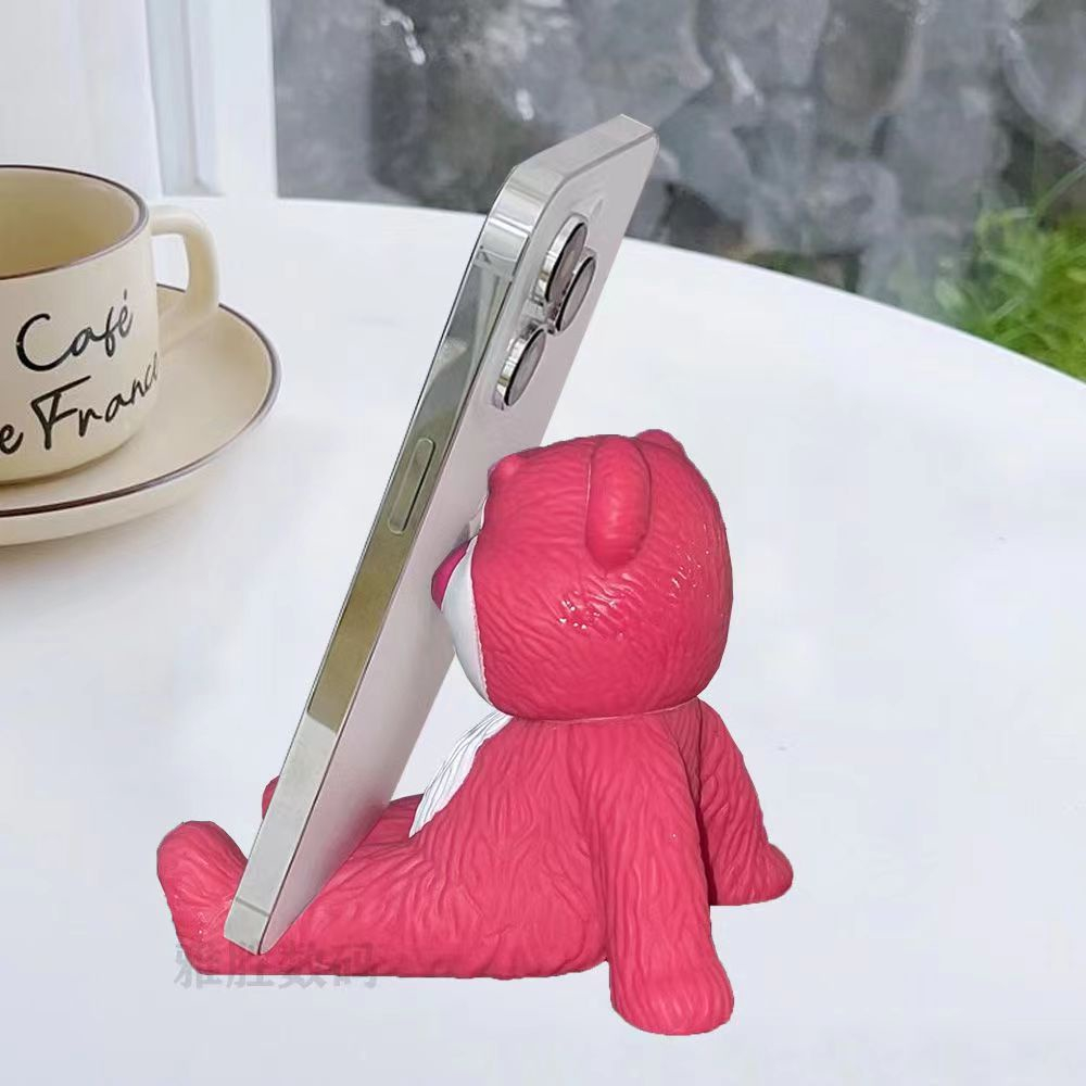 Giá đỡ kệ đỡ điện thoại, máy tính bảng gấu dâu Lotso cute đáng yêu trang trí bàn học, ô tô