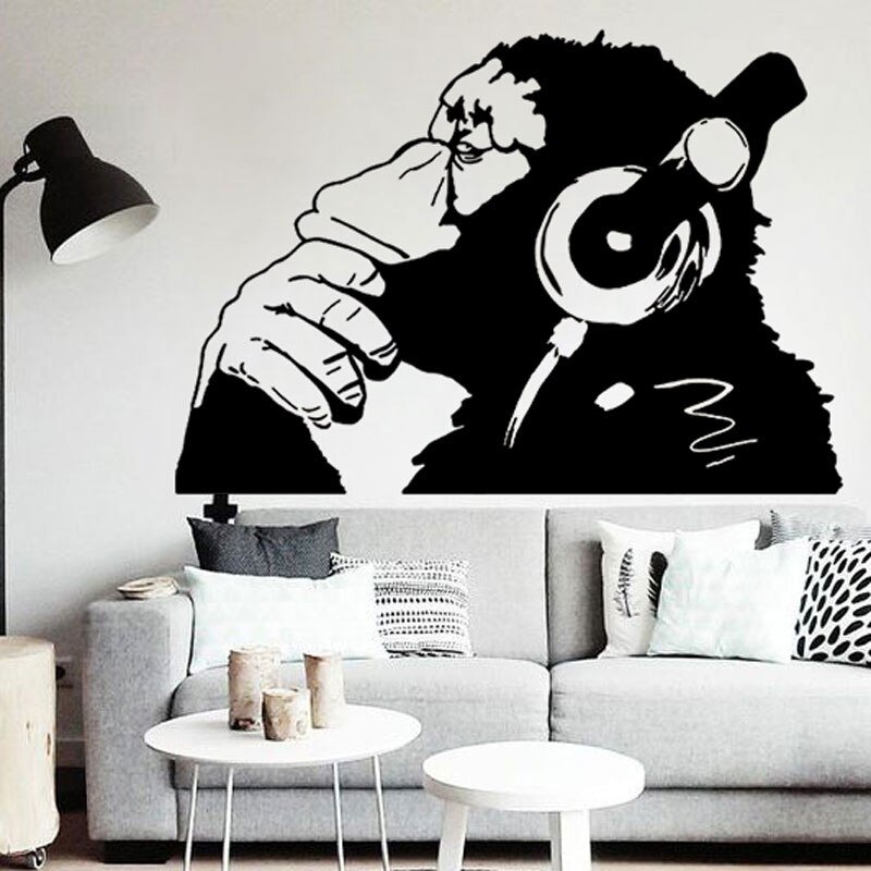 Decal dán tường đười ươi nghe nhạc trang trí độc đáo