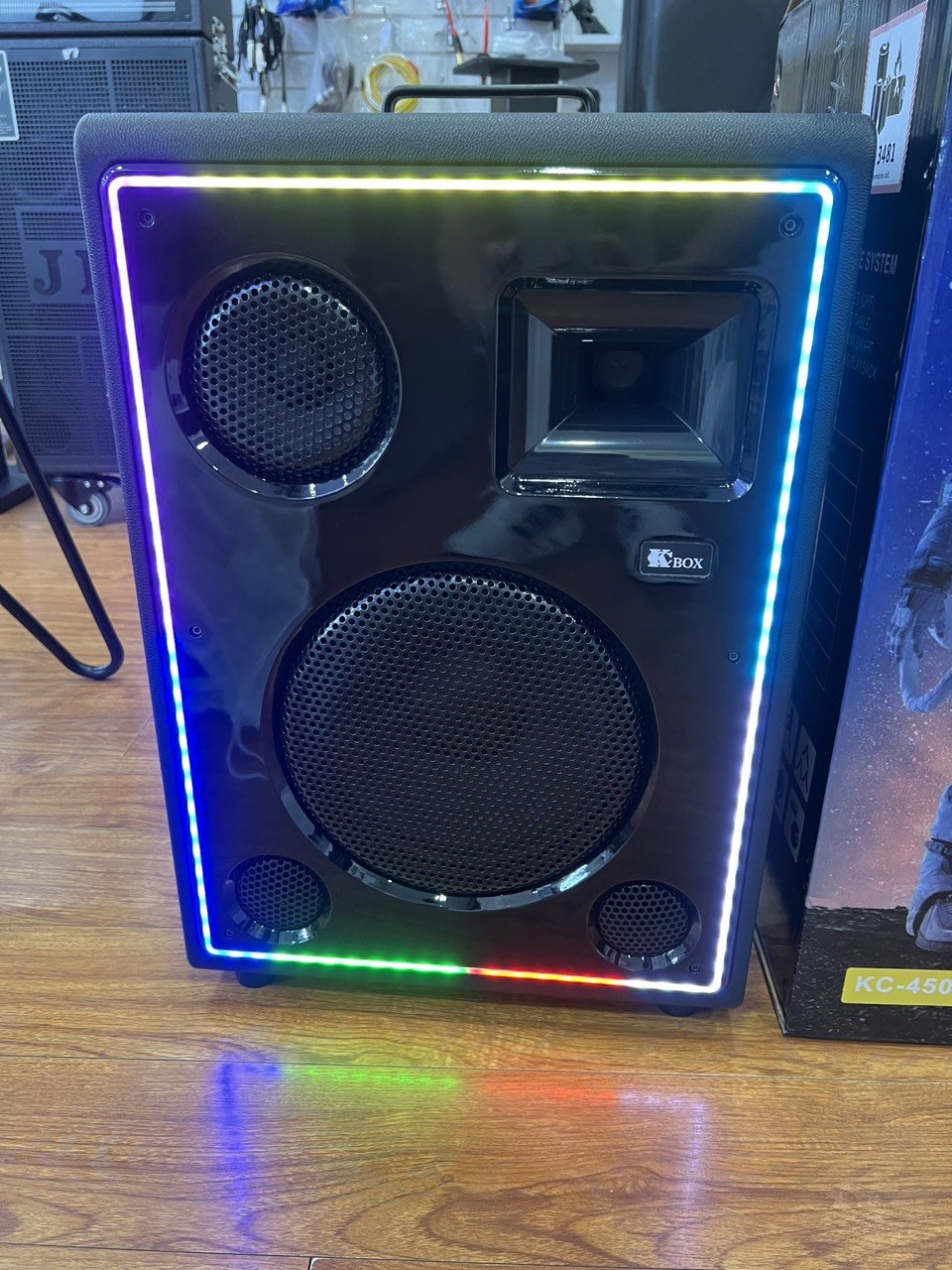 Loa Xách Tay Di Động Kcbox KC450Pro Loa 3 Đường Tiếng Bass Trung Treble Cao Cấp Chỉnh ECHO, REVERB, BASS BOOST, BT 12TH hàng chính hãng