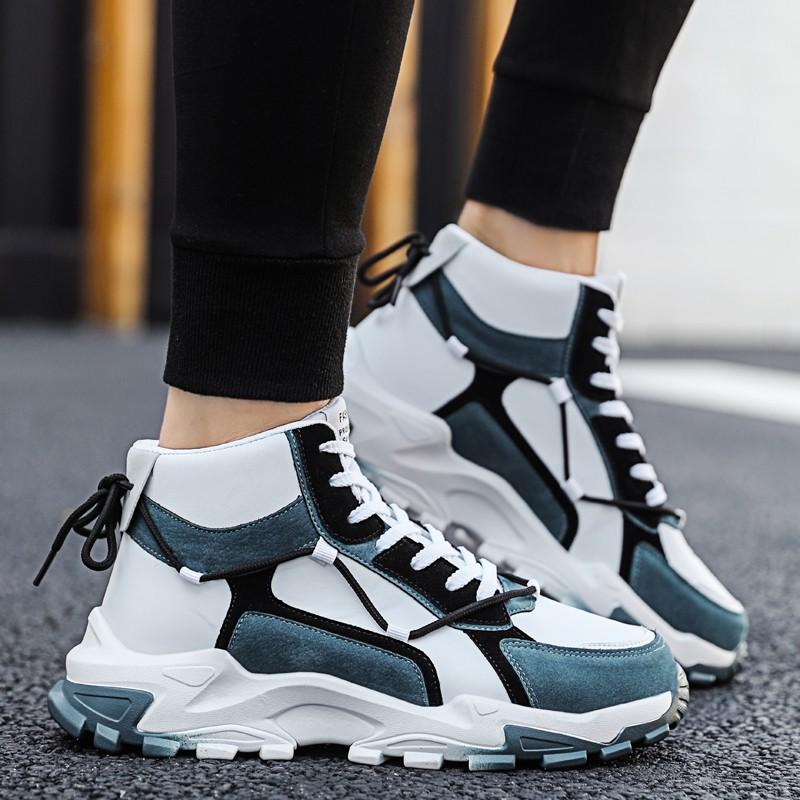 Giày sneaker thiết kế kiểu dáng độc đáo chuyên dụng để chơi thể thao