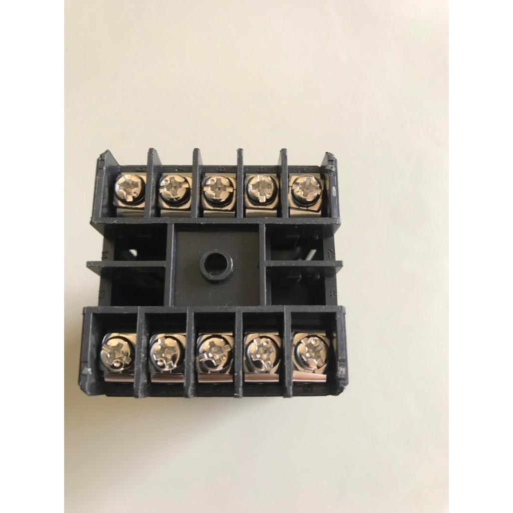 Bộ điều khiển nhiệt độ RKC REX C100