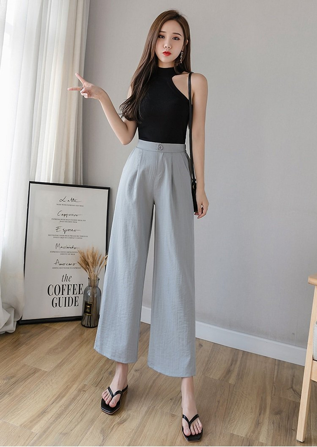 Quần dài nữ ống suông có túi thật xếp li cạp chun sau.
