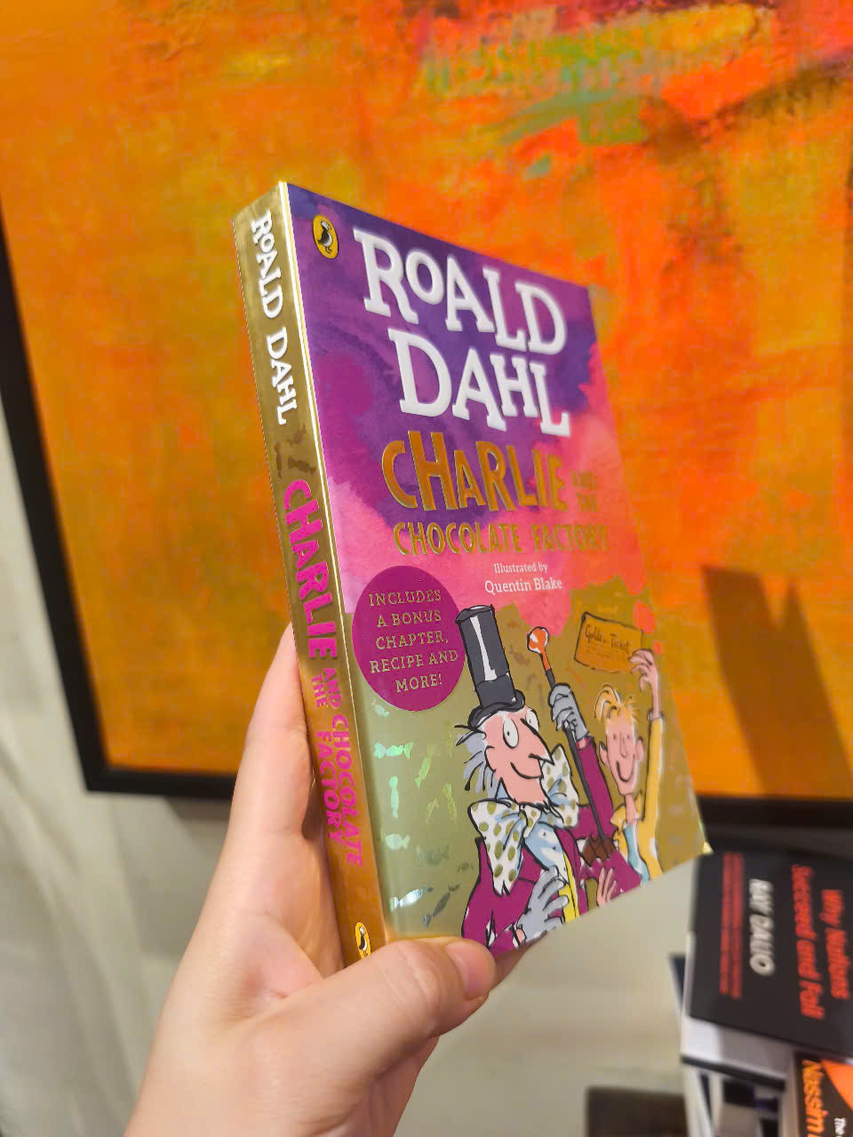Sách - Charlie And The Chocolate Factory by Roald Dahl -  Childrens Book in English
