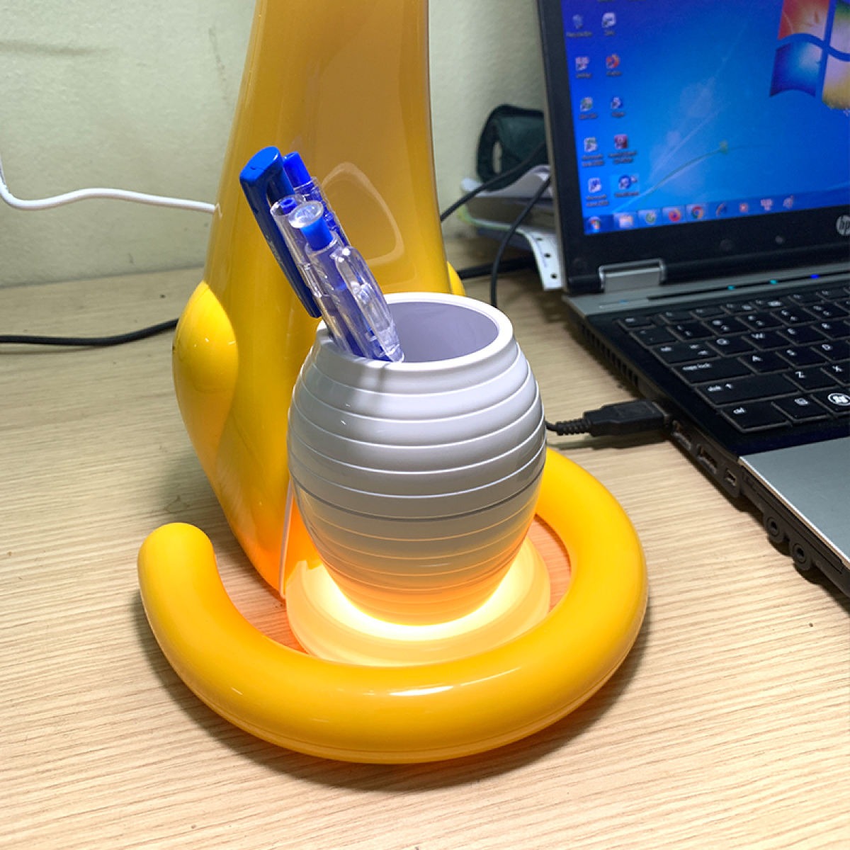 Đèn làm việc và học công nghệ LED 3 chế độ sáng, thiết kế hình động vật ngộ nghĩnh, chống cận để bàn đa chức năng BL1606