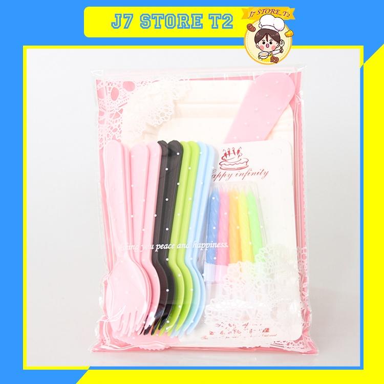 Phụ kiện bánh sinh nhật bánh kem - Combo 10 đĩa Giấy + 10 dĩa + 10 Dao + 1 vỉ 10 cây nến, Bộ Dao dĩa nến J7ST2000016