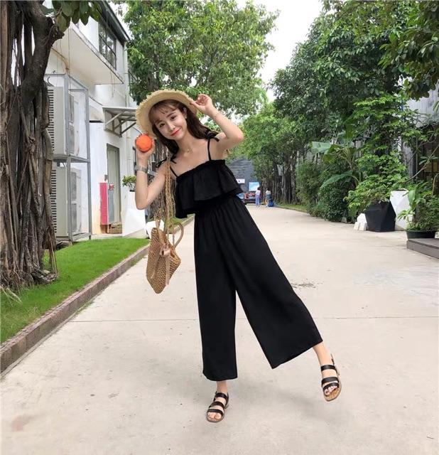 Bộ jumpsuit 2 dây quần ống loe