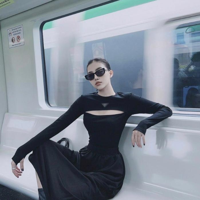 Áo thun, áo thu đông, áo dài tay kiểu dáng khoét ngực trẻ trung Trendy Clothing