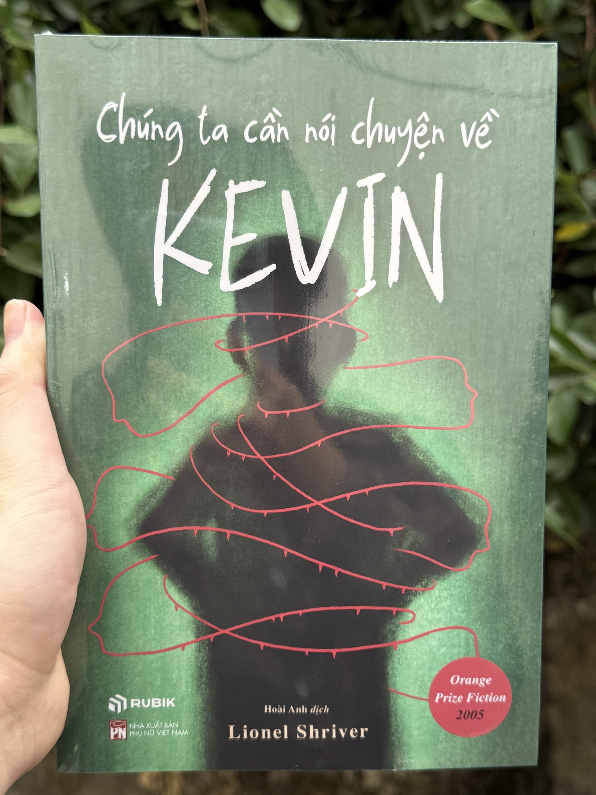 Sách Chúng Ta Cần Nói Chuyện Về Kevin - ảnh 6