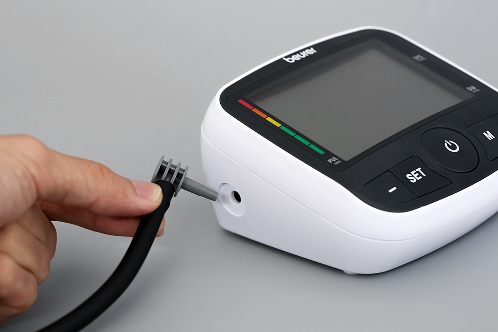 Máy Đo Huyết Áp Bắp Tay Beurer BM40