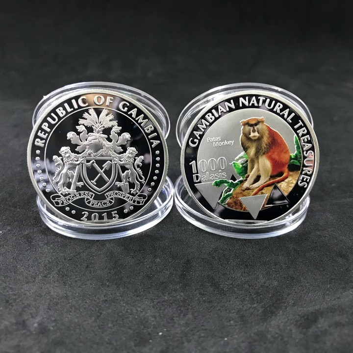 Xu hình con Khỉ Gambia 1000 Dalasis 2015 dùng trưng bày trong nhà, trên bàn sách, khảm thủ công mỹ nghệ, làm quà tặng độc lạ ý nghĩa, kích thước 4cm, màu bạc - TMT Collection - SP005213