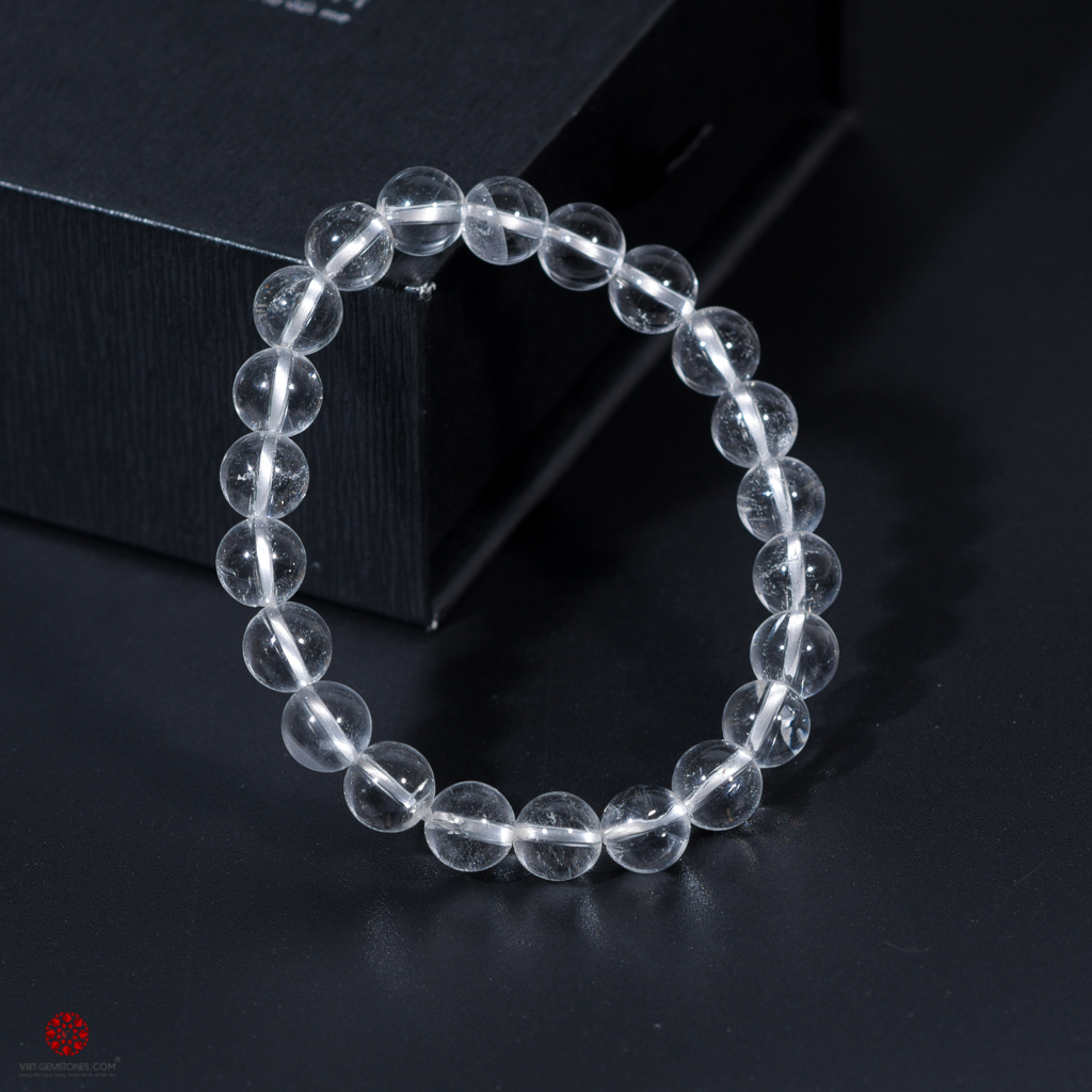 Vòng tay đá thạch anh trắng tự nhiên phối charm đơn giản, hợp mệnh Kim, Thủy - Nhiều kích thước tùy chọn | VietGemstones