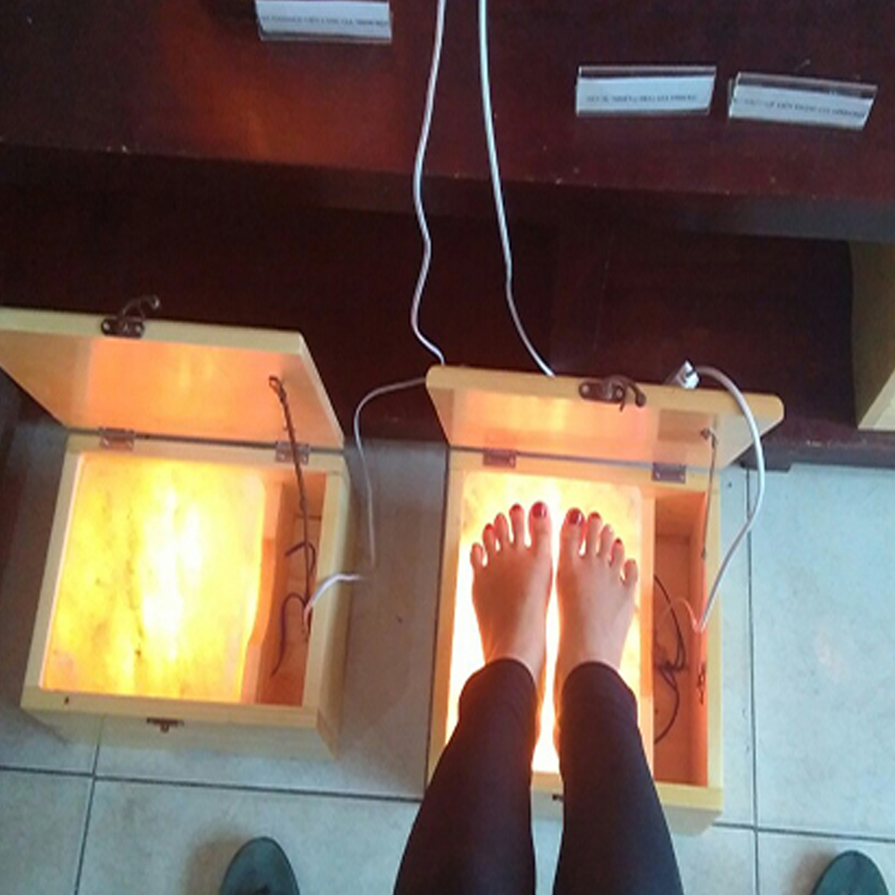 Hộp đèn đá muối Massage chân mặt cong Himalaya (20x20x5cm)