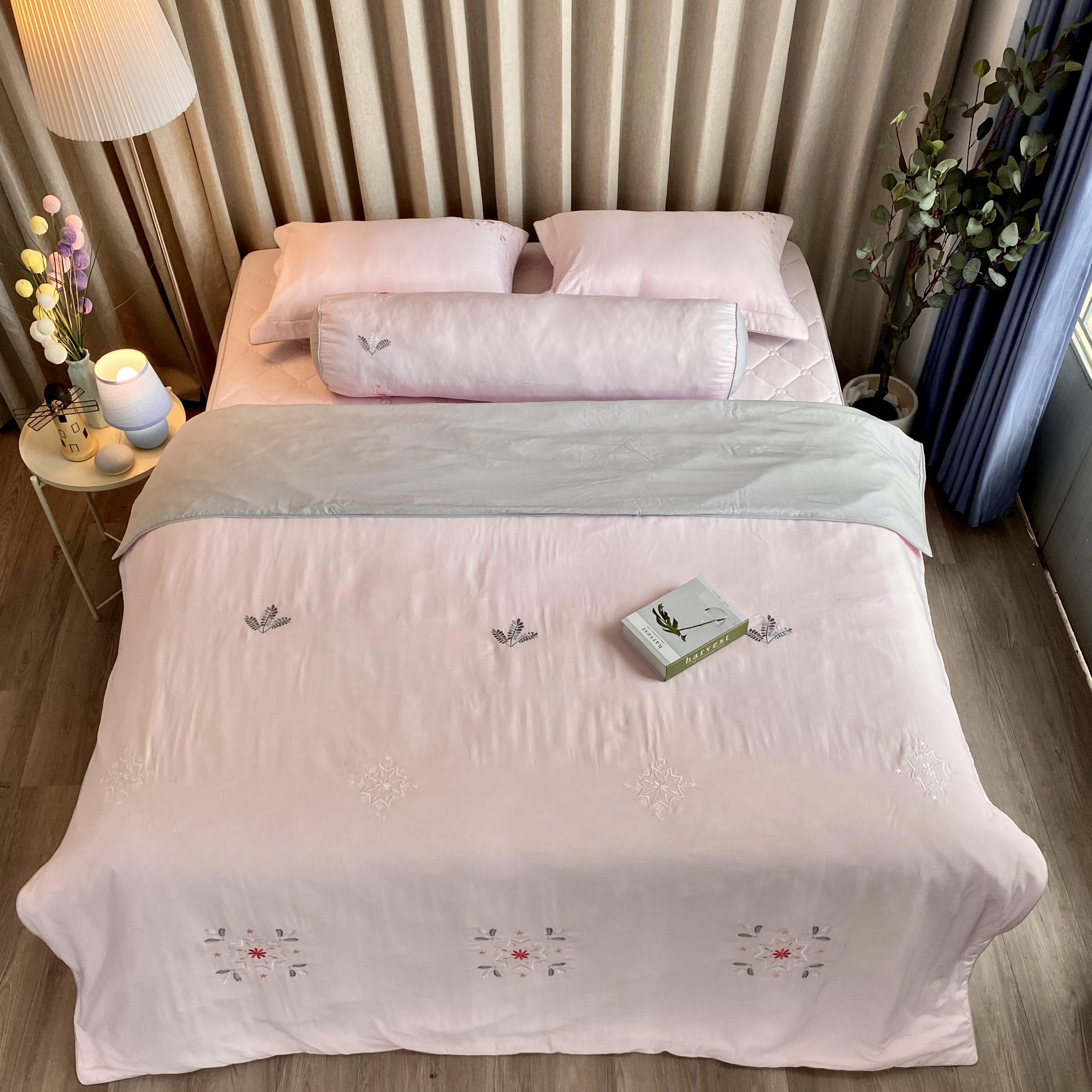 Hình ảnh Chăn bốn mùa Hàn Quốc K-Bedding by Everon MicroTencel Hồng phối Xám KMTS101 200*220cm