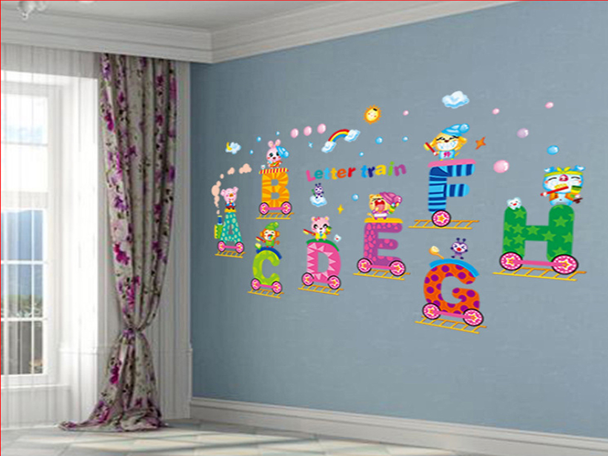 DECAL DÁN TƯỜNG LUVINA ĐOÀN TÀU CHỮ NGỘ NGHĨNH CHO BÉ
