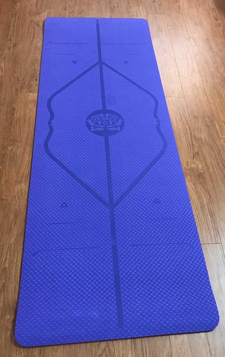 Thảm tập Yoga TPE 8mm có Định tuyến, chống trơn tốt
