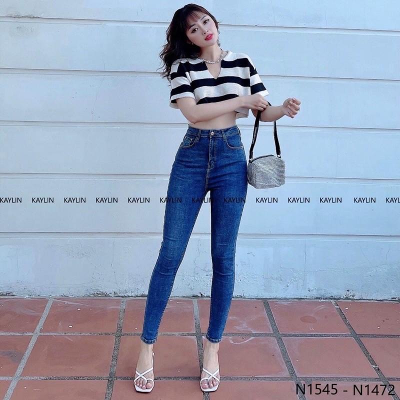 Áo len mongtoghi croptop kẻ ngang cổ đức xẻ V