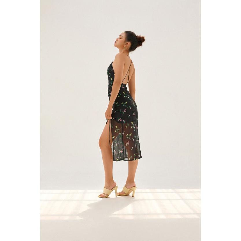 Nene Clothing - Đầm hoa đen xẻ tà dây rút