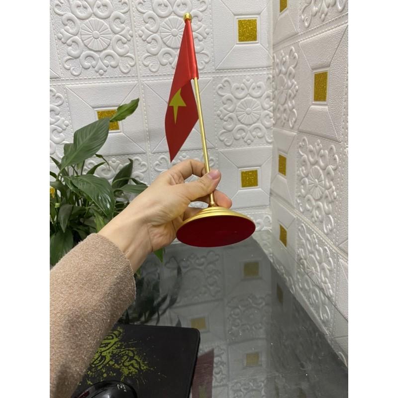 Cờ để bàn Việt Nam đế inox vàng