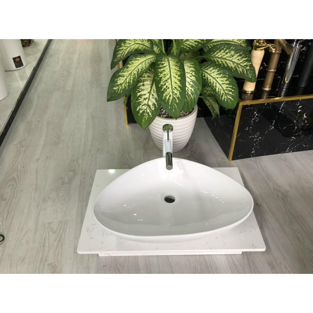 Lavabo Hình Tam giác, Phong cách Hiện đại