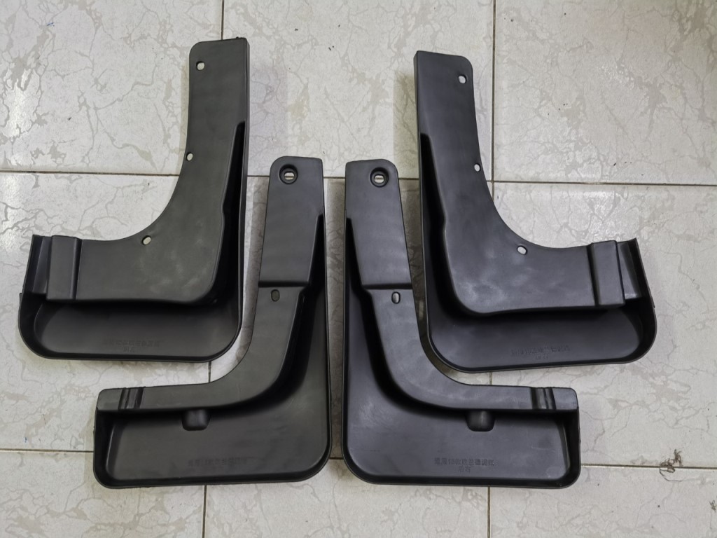 Bộ chắn bùn bánh xe Mitsubishi Outlander