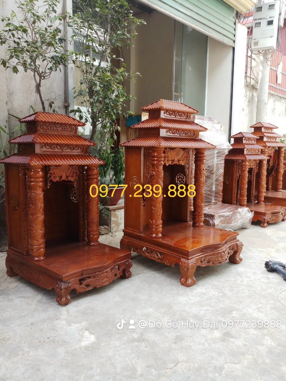 bàn thờ thần tài gỗ thông 61cm