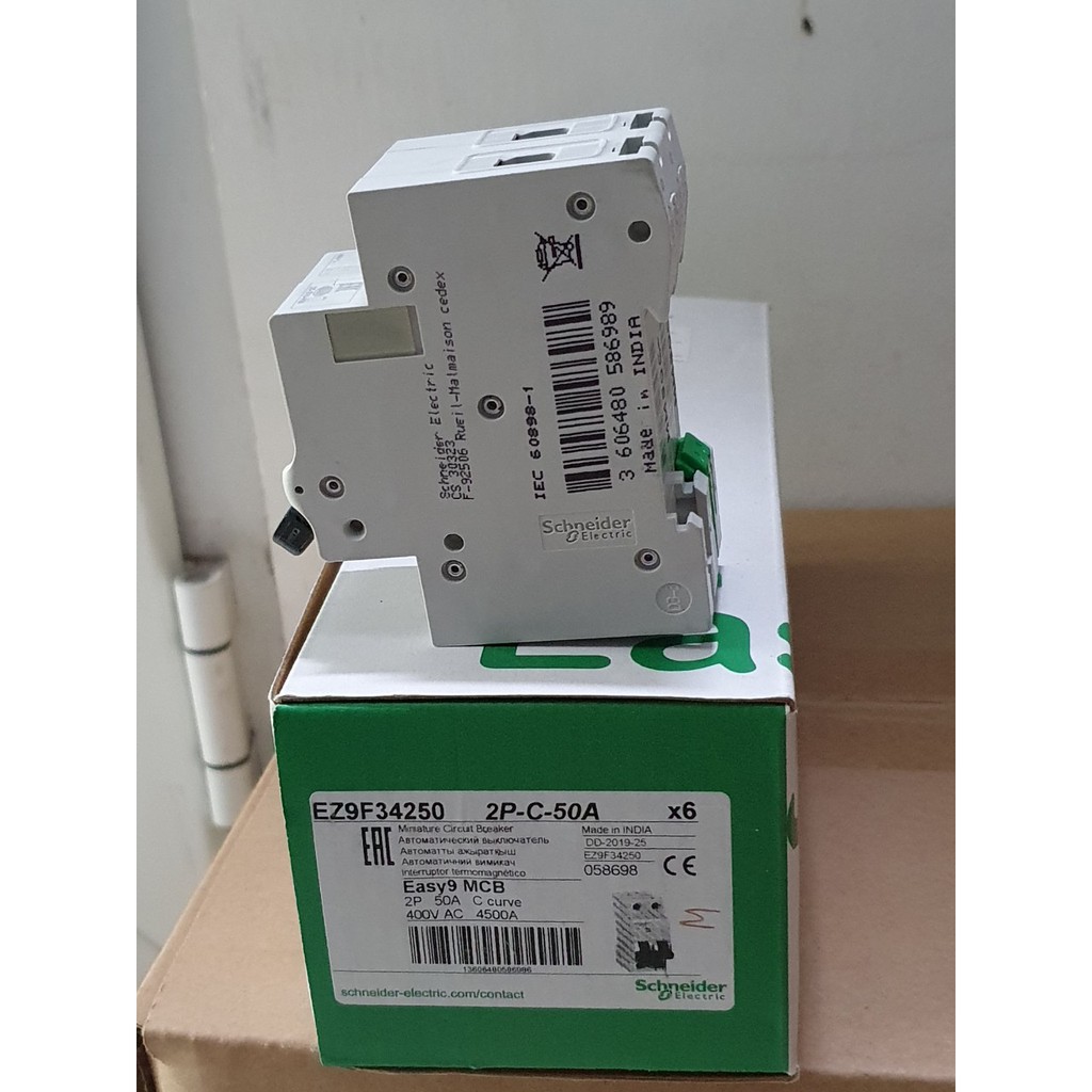 Aptomat tự động Schneider Electric MCB Easy9 4.5kA 2P 230V