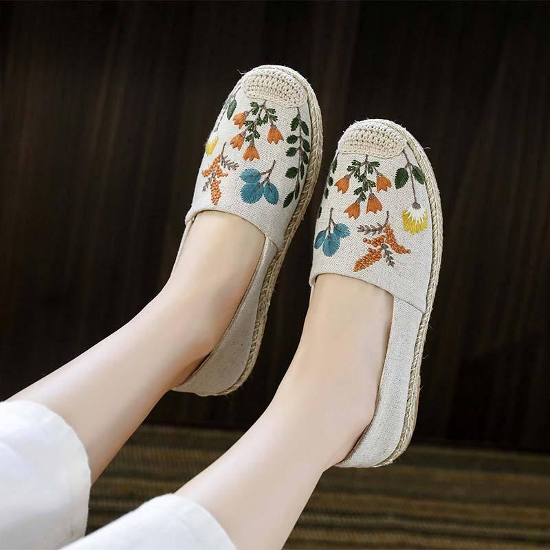 Slip on cói nữ - Giày lười vải thêu nhành hoa lá - Chất liệu vải bố 2 màu đen và kaki - Mã SP J-750