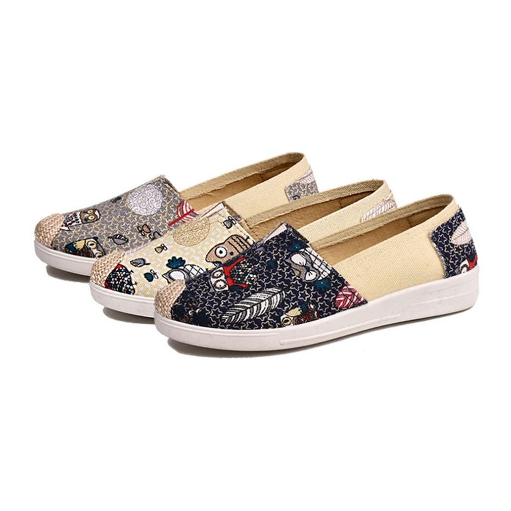 GIÀY LƯỜI SLIP ON VINTAGE HOẠ TIẾT CHIẾC LÁ MÀU XÁM