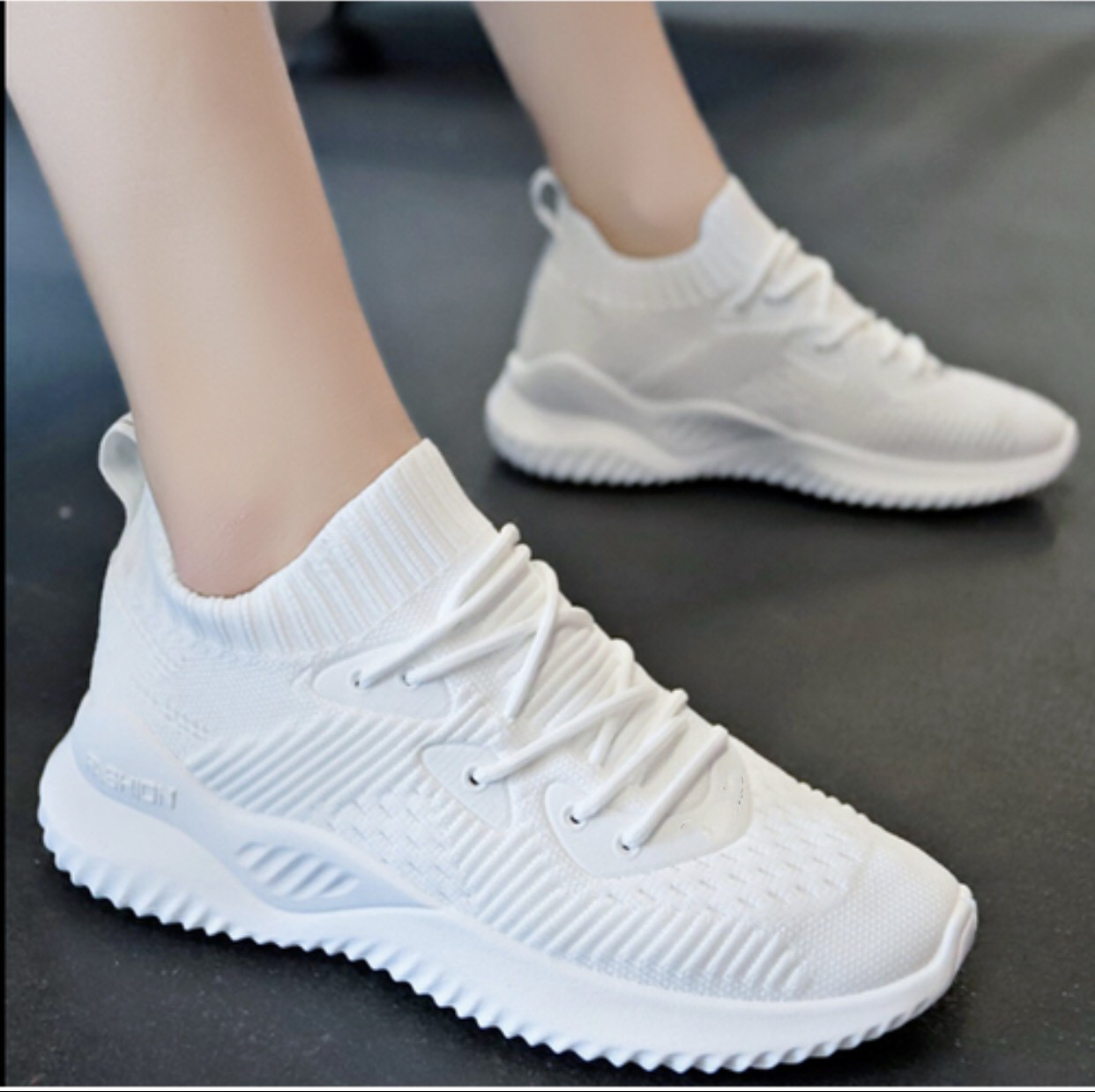 Giày Sneaker Nữ  Cổ Chun Hot Trend