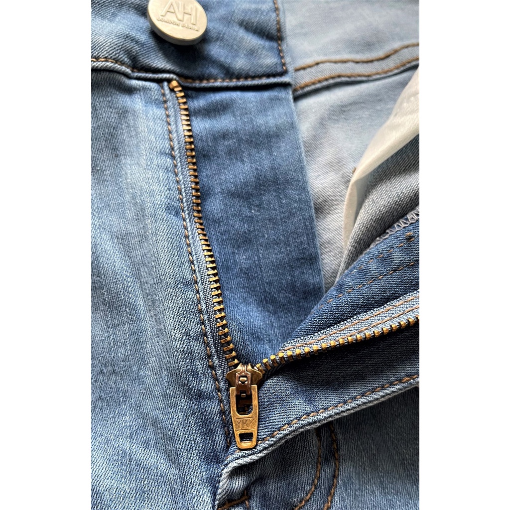 Quần Jeans slimfit /D HOC xuất Hàn dành cho Nam. Dòng jeans Lycra fiber mềm mại, nhẹ nhàng và co giãn